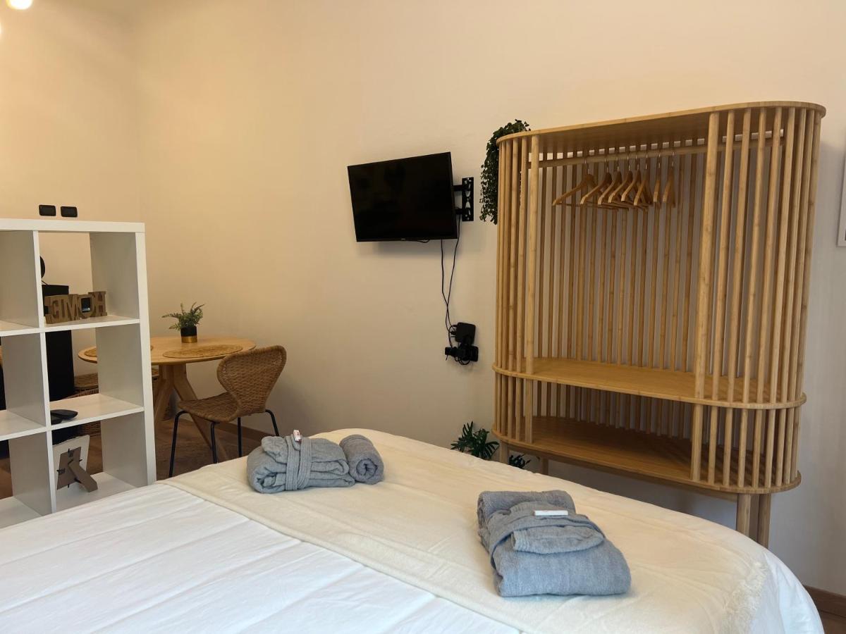 Regina Milano Ai Navigli - Sky Tv, Wifi And Breakfast Box Apartamento Exterior foto