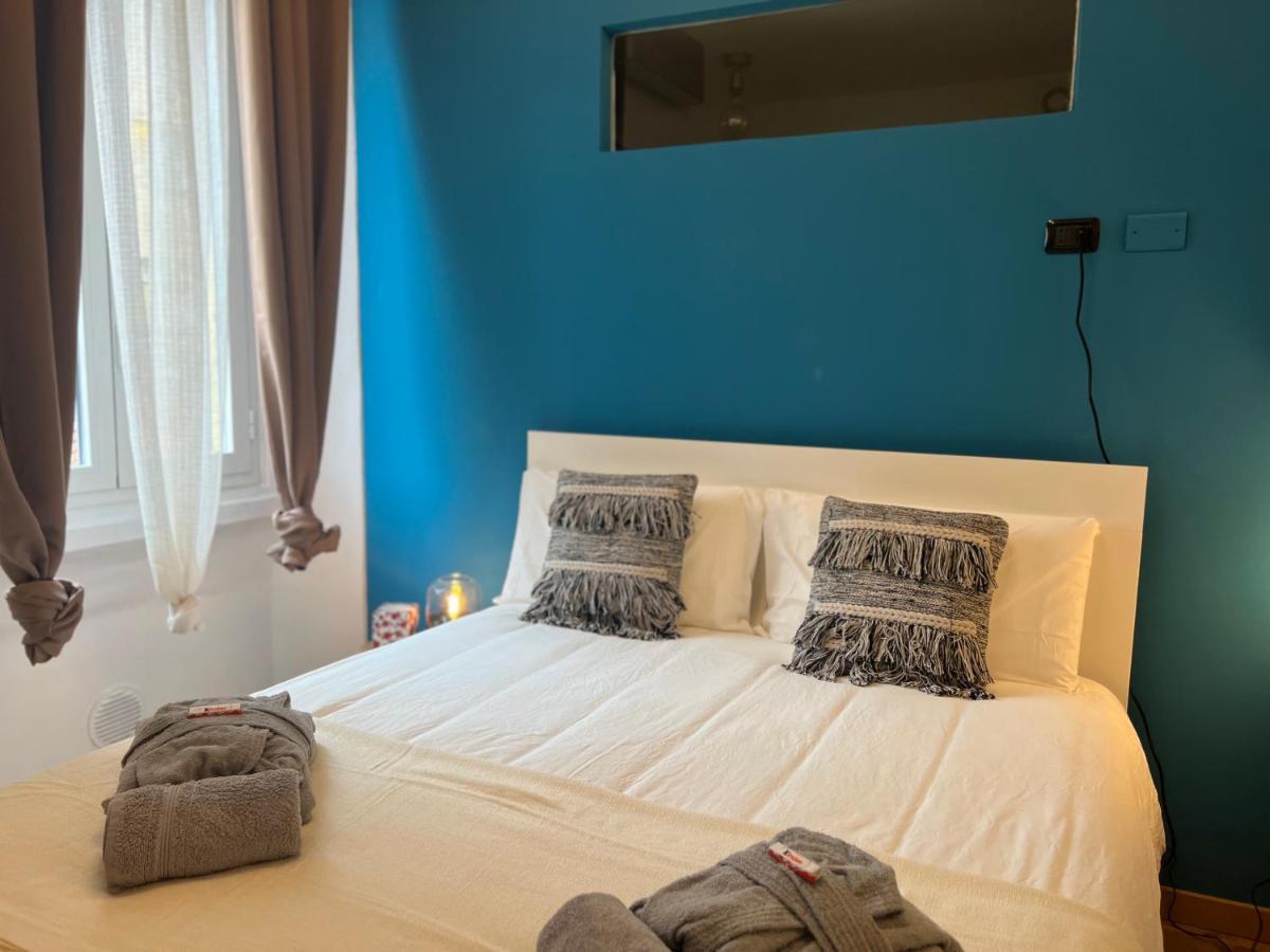 Regina Milano Ai Navigli - Sky Tv, Wifi And Breakfast Box Apartamento Exterior foto
